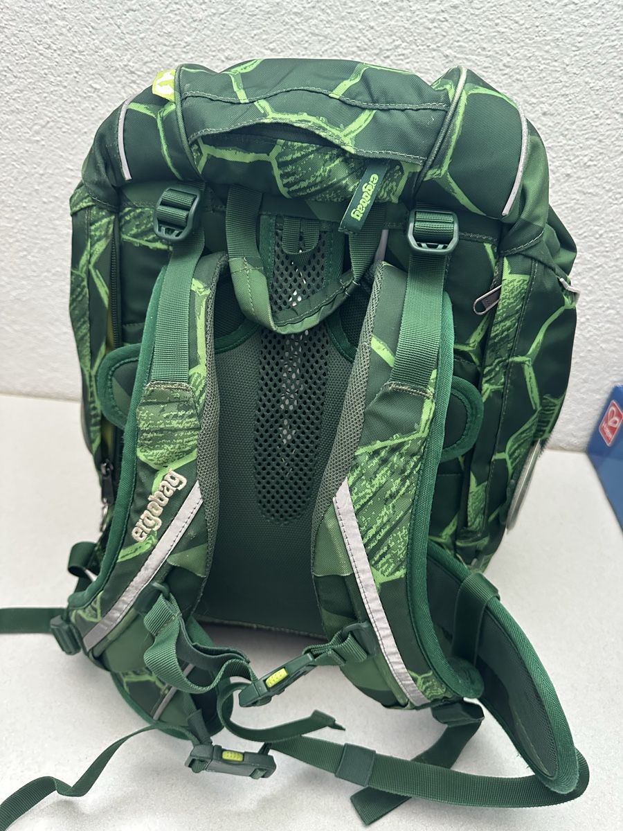 Ergobag Sacs & sacs à dos: Ergobag Rucksack Set grün mit Regenschutz – D'occasion à Züberwangen par Niko_4 2