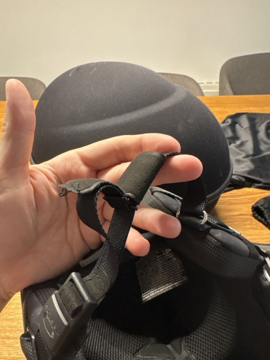 Oakley Caschi: Casque de ski Oakley MOD7 avec masque intégré  – Nuovo e nell'imballaggio originale da Corsier-sur-Vevey venduto da BussardS 6