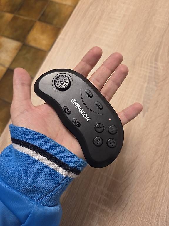 Manettes: Piccolo controller ios/Android  – D'occasion à Agno par Scambio-Vendo-Agno