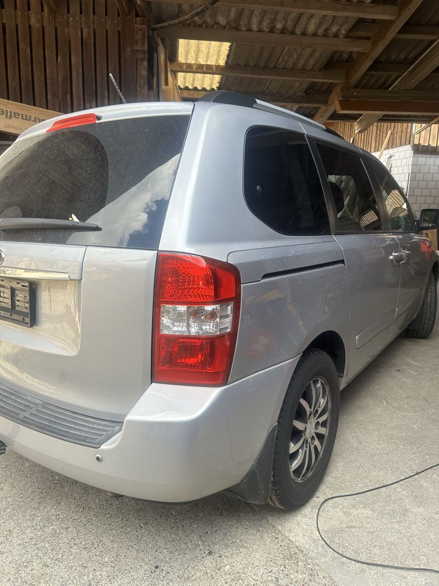 Kia Automobili: Zu verkaufen Kia Carnival – Usato da Rubigen venduto da Mrd83 4