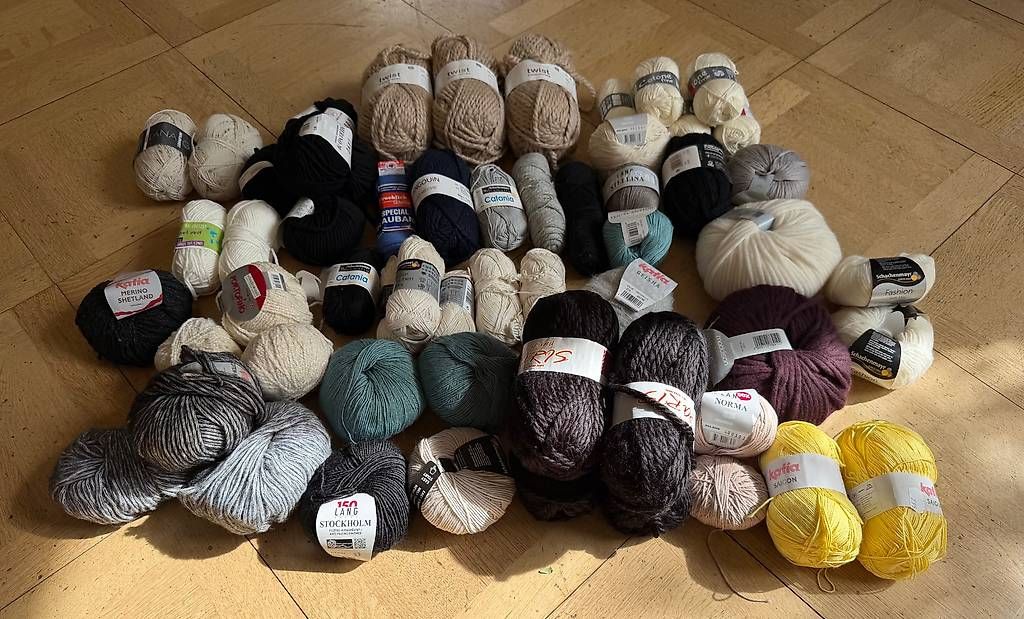 Lana: 35-Liter-Sack voller Wolle & Garne – Usato da Basel venduto da Lemon_4 1