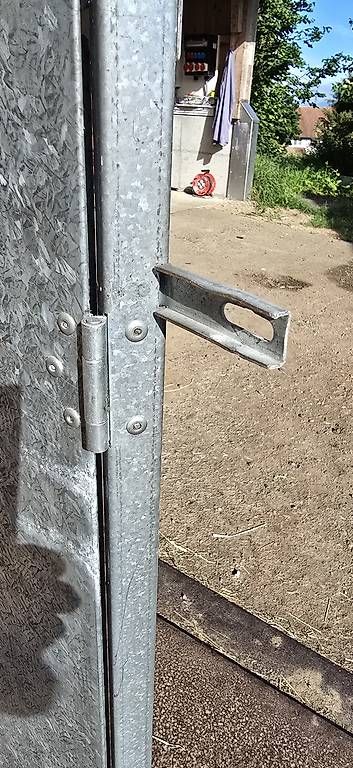 Porte: Metalltüre mit Rahmen – Usato da Hettiswil venduto da irenz 4
