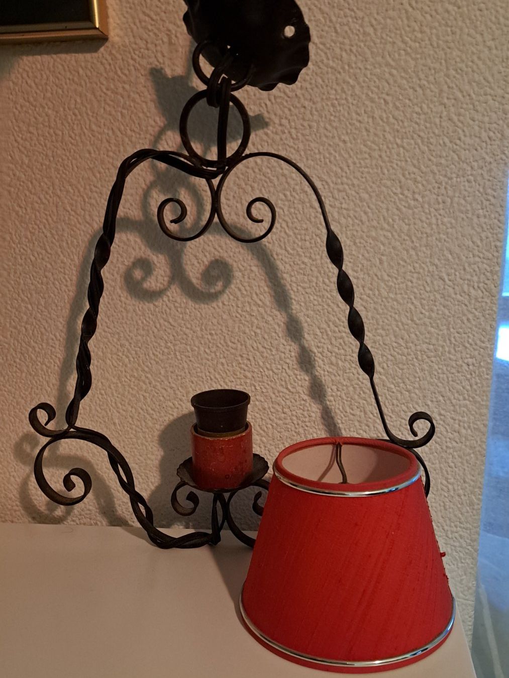 Lampadari & plafoniere: lampe à suspendre vintage en fer forgé – Usato da Genève venduto da Gribouilly 3
