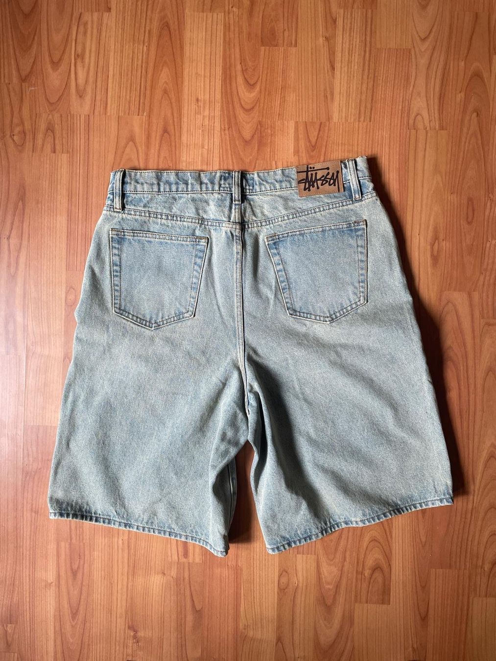 Jeans: Stussy BIG OL' SHORT jorts – Nuovo (secondo la descrizione) da Bottmingen venduto da seb_lz67 1