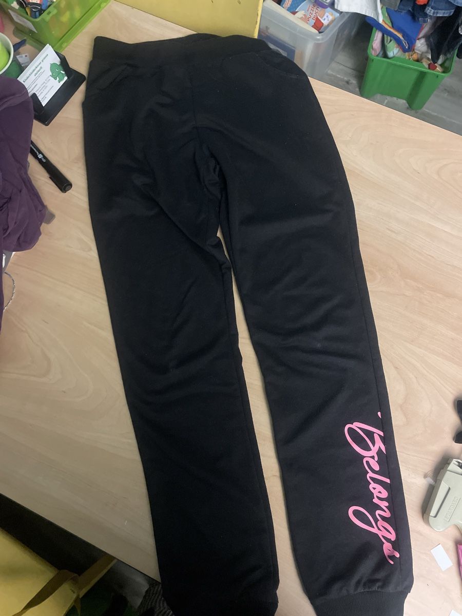 Hosen: Schwarze Trainerhose Gr. 16j. – Gebraucht aus Obergerlafingen von cabo4