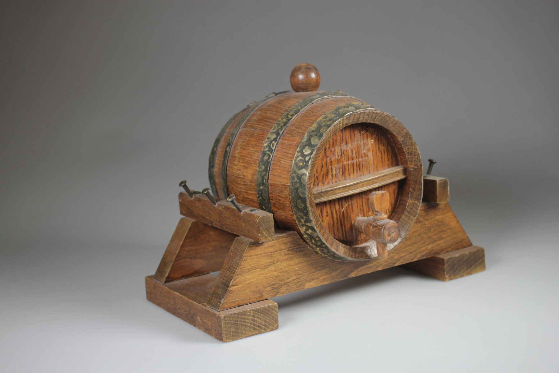 Accessori: Kleines Schnapsfass aus Holz mit Zapfhahn – Usato da Basel venduto da IRMAundFRED 1
