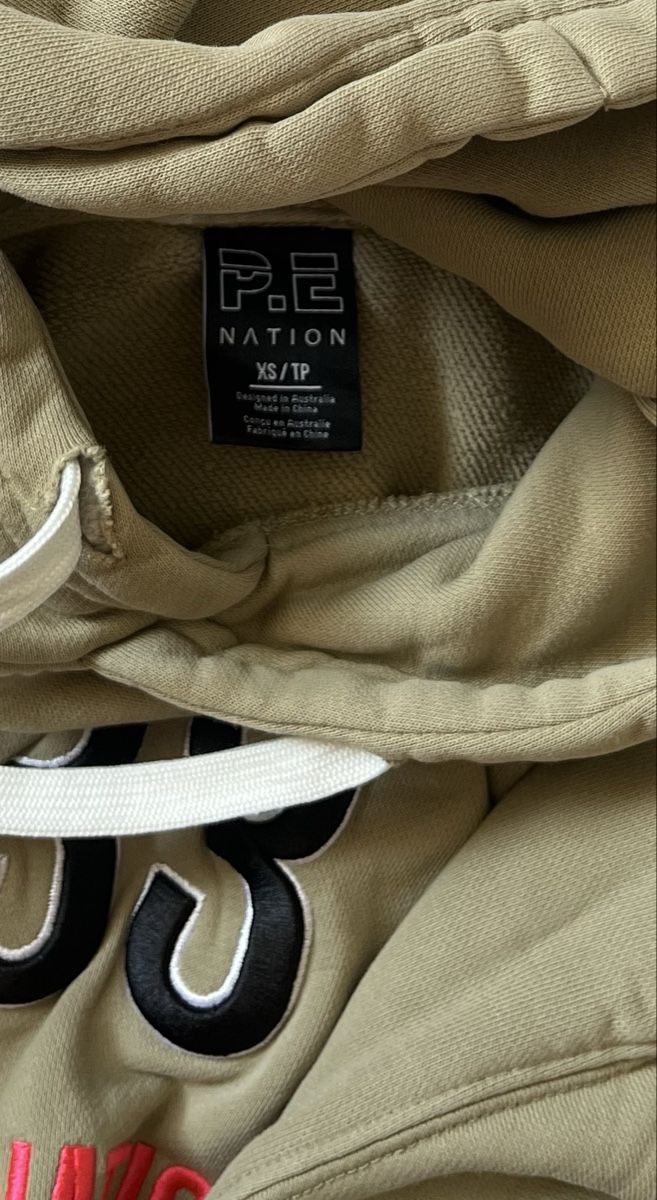Pullover & Sweatshirts: Hoodie P.E Nation Gr. XS – Gebraucht aus Davos Platz von Infinity795 1