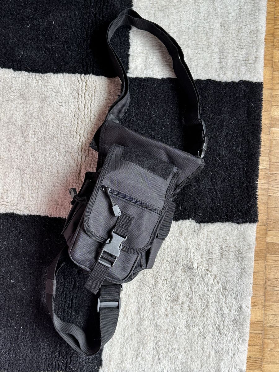 Borse: Tactical Hip /  Leg Bag, Multi-Pocket Thigh Pack – Nuovo (secondo la descrizione) da Effretikon venduto da expiredrice