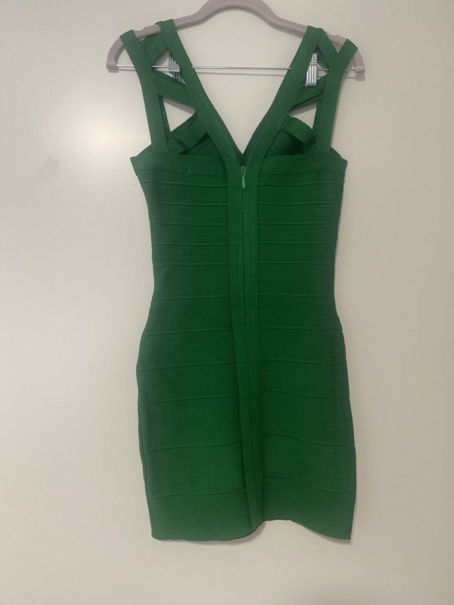 Kleider: Green mini elastic dress from BDBA – Gebraucht aus Zürich von ana_m6d2 1