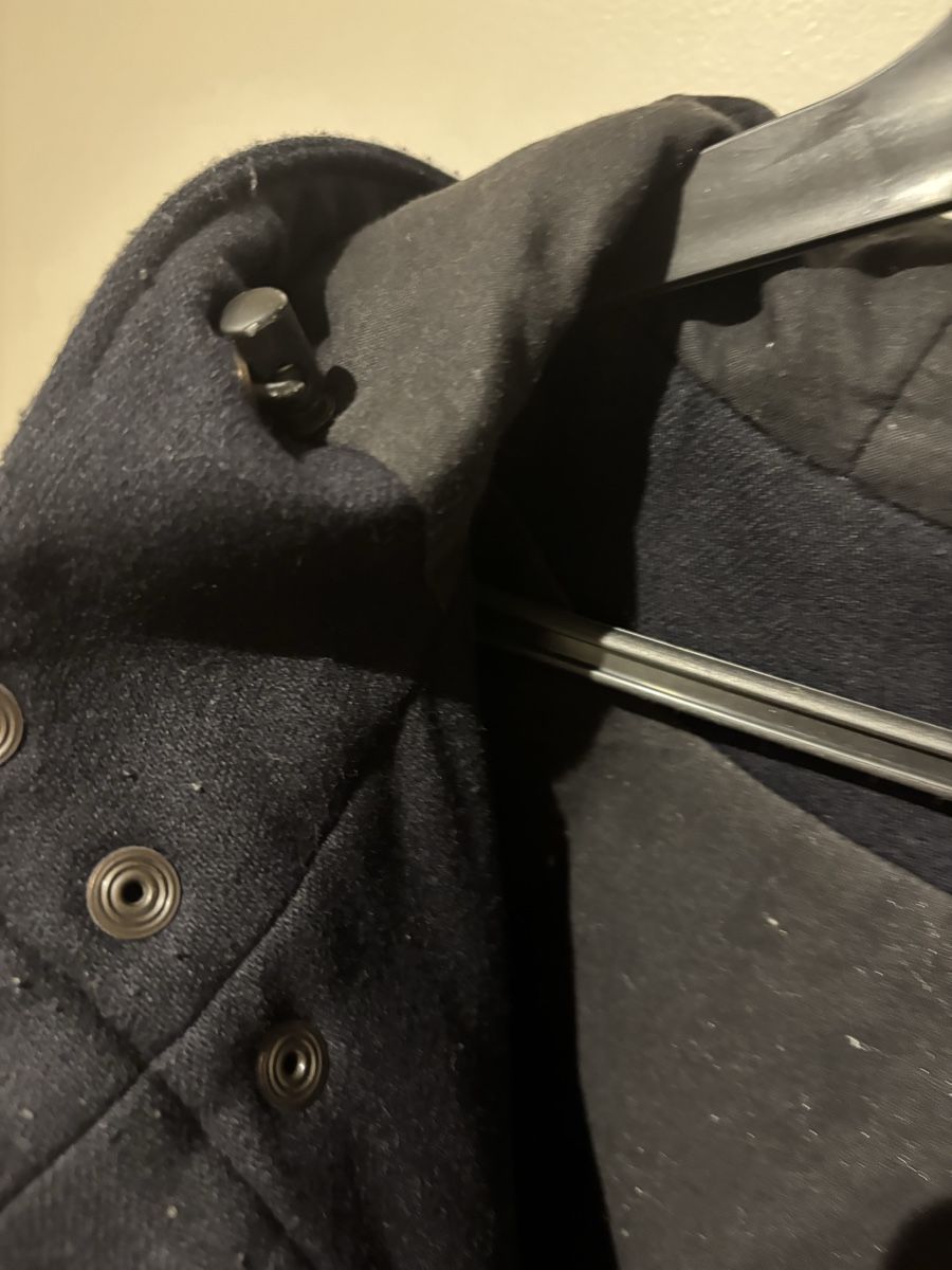 Cos Manteaux: Manteau COS noir capuche taille 46 – D'occasion à GENÈVE par Gaasss 7