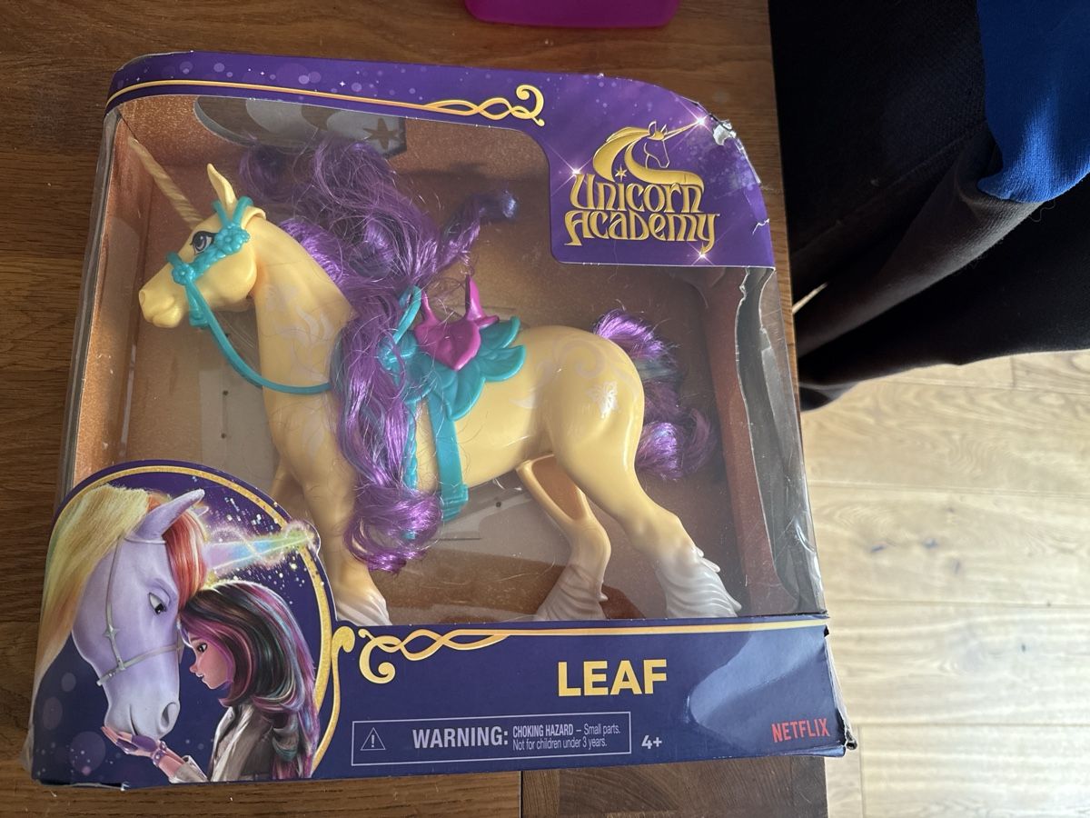 Statuette:  Neues Pferd Unicorn Academy  LEAF – Nuovo e nell'imballaggio originale da Therwil venduto da Schneefra1 2