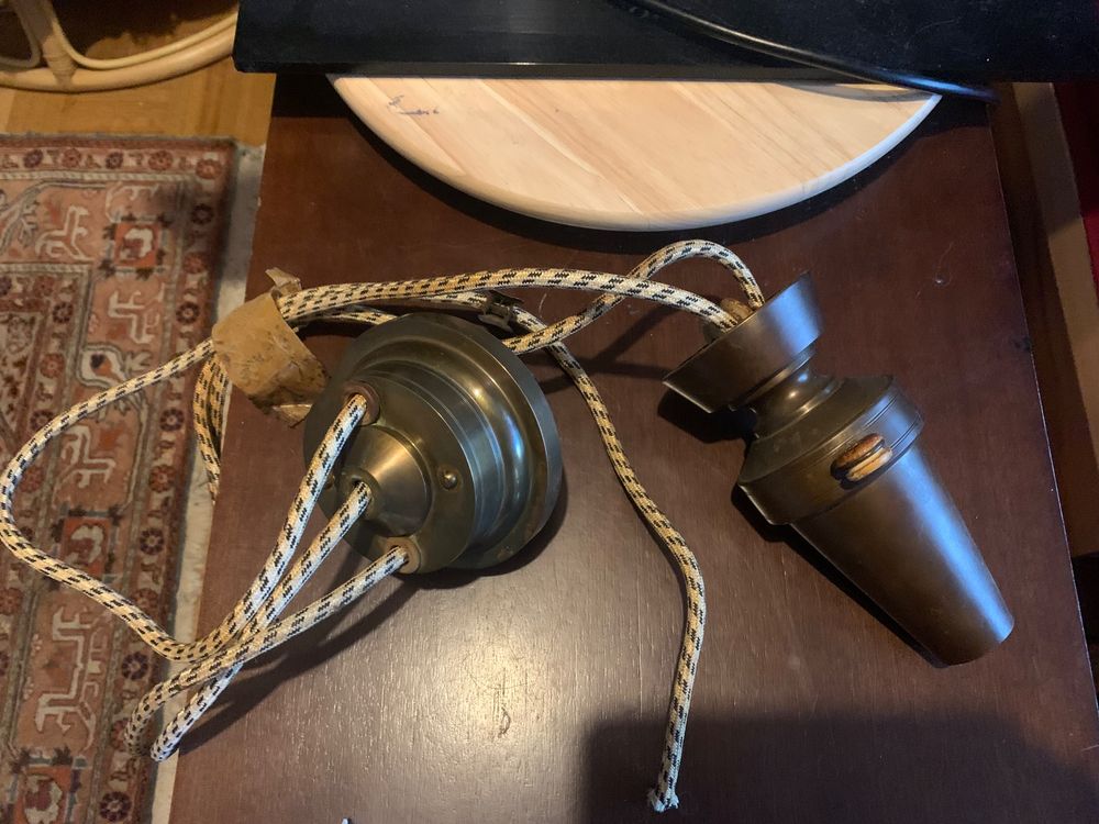 Malle années 50 60 en bois et en tole - Brocante en ligne