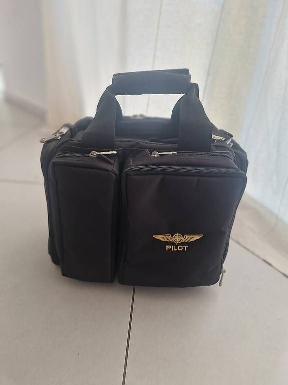 Taschen: Pilotentasche – Gebraucht aus Nürensdorf von eli_7h8h