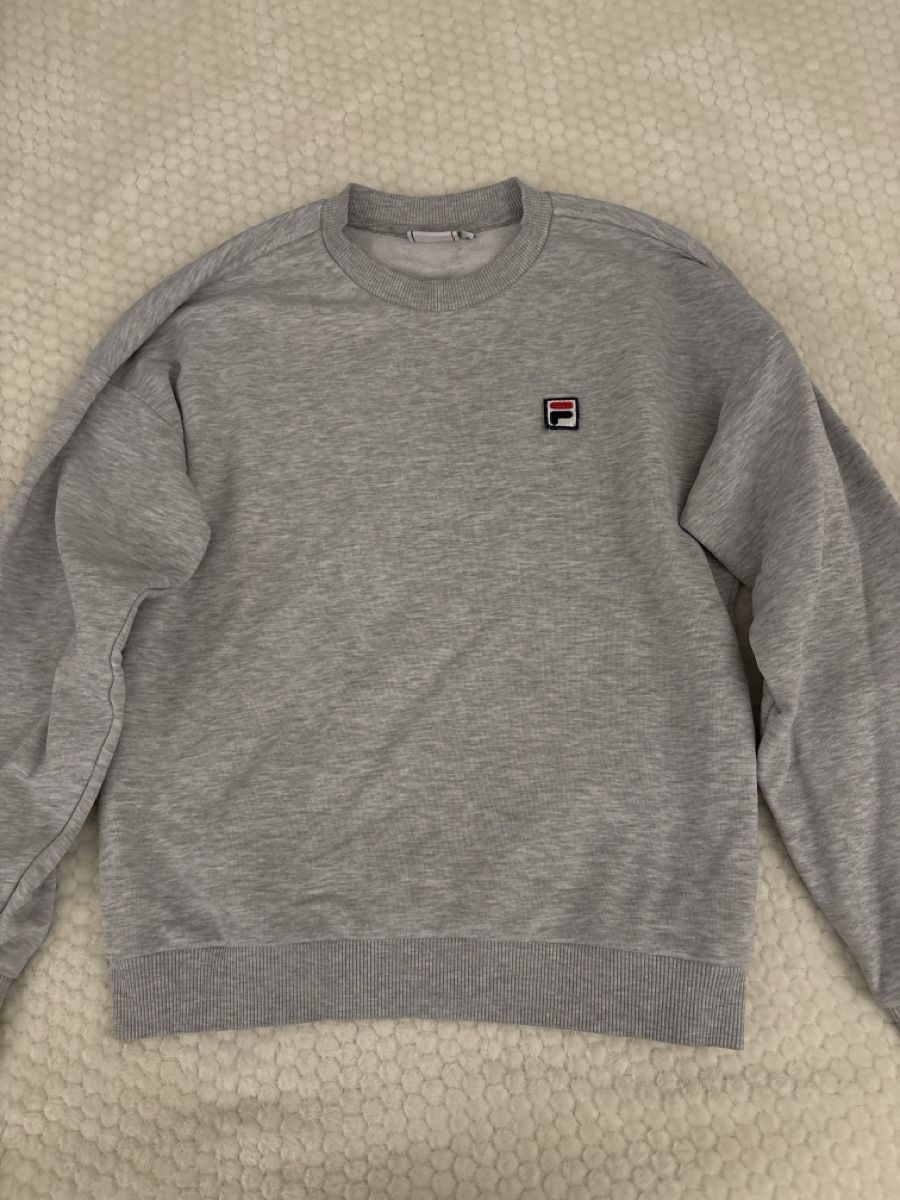 Fila Pullover & Sweatshirts: Fila Pullover Grau Grösse S – Gebraucht aus Baden von mel_7z5p