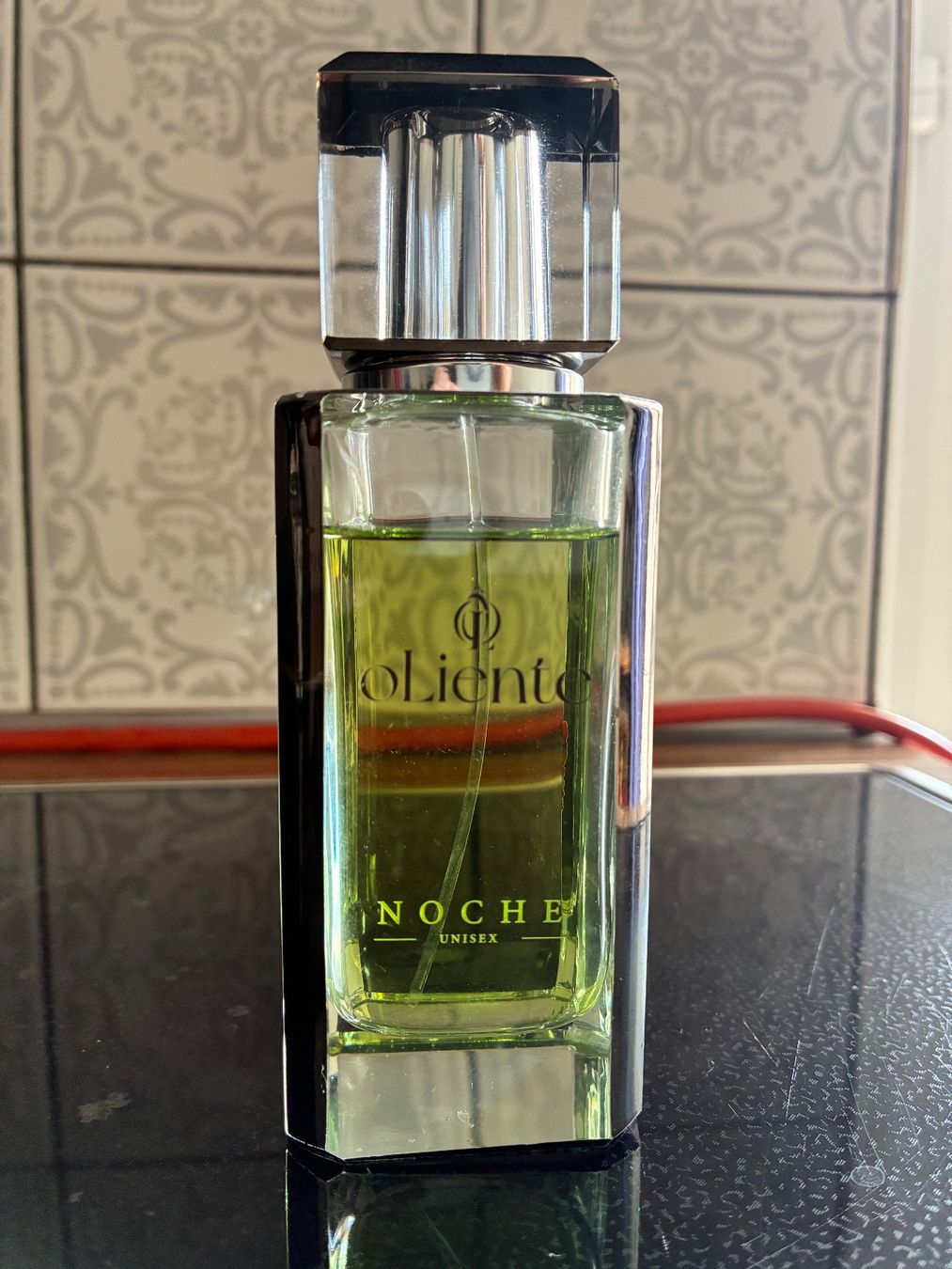 Profumi & Eau de Toilette: L'Oliente Noche Unisex Eau de Parfum 100ml – Usato da Wädenswil venduto da mlutz74