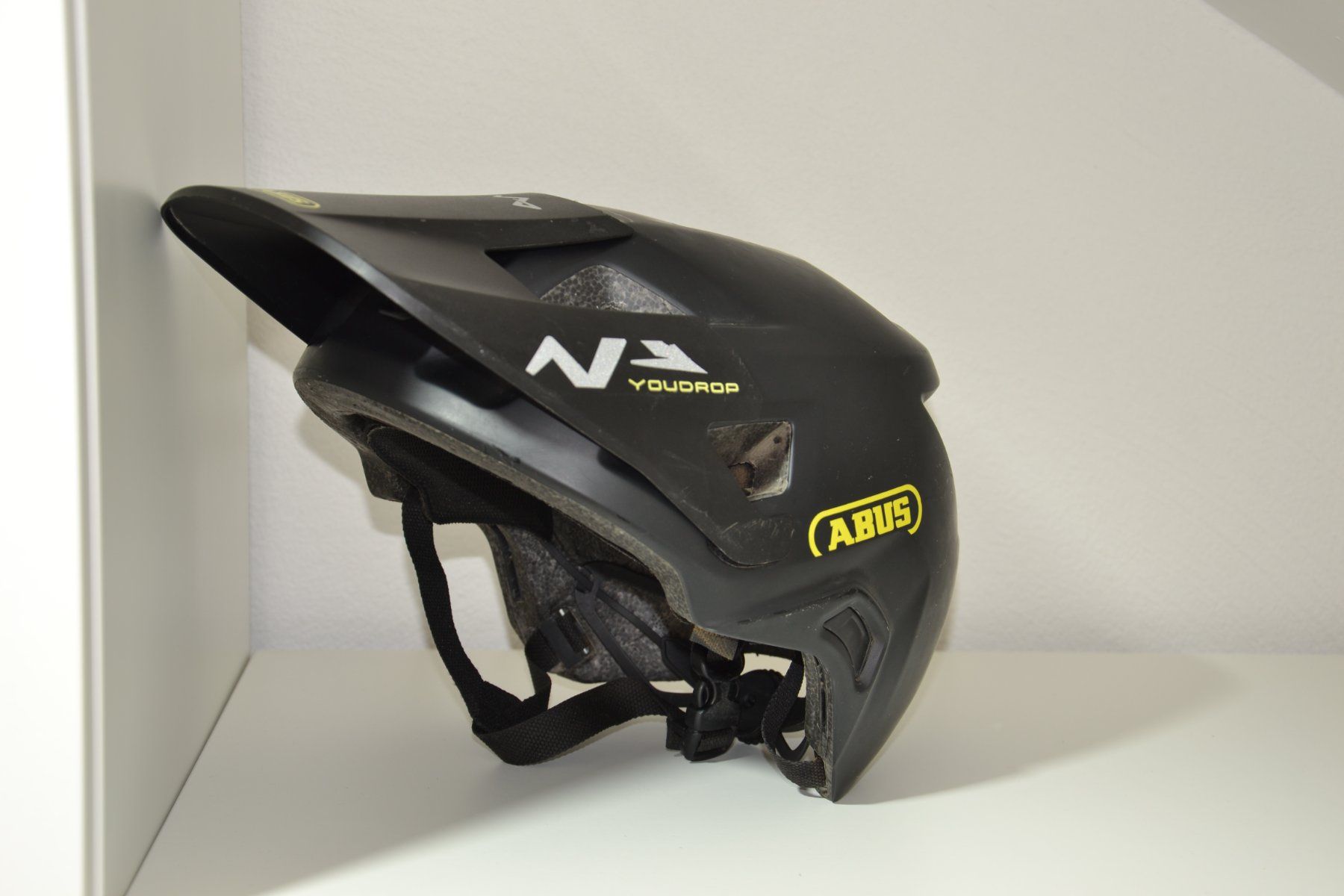 Abus Caschi: Casque vtt enfant Abus youdrop ff – Usato da Sierre venduto da kev_x7wd 4