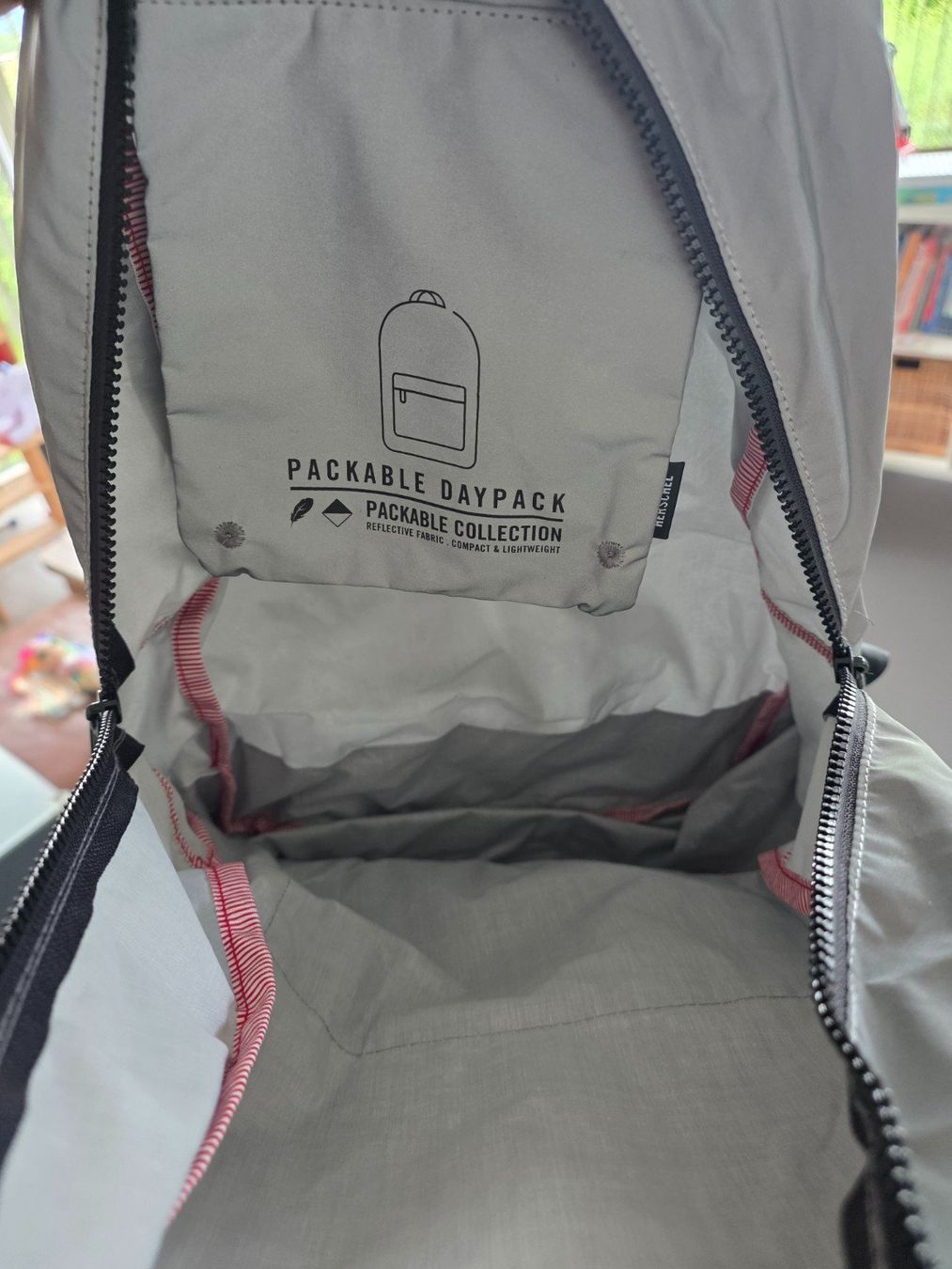 Herschel Zaini: Herschel Packable Daypack 24.5L Reflective – Nuovo (secondo la descrizione) da Dietlikon venduto da Bonamesa 3