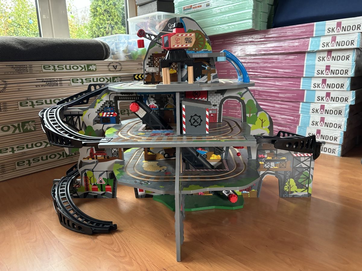 Hape Spielzeuge: Hape Eisenbahn Bergwerk – Gebraucht aus Prêles von 21rena 2