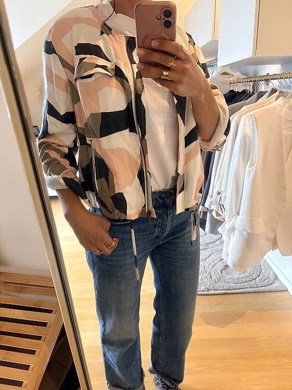 Giacche: Veste legere DKNY  – Usato da Chardonne venduto da any_yq5q 1