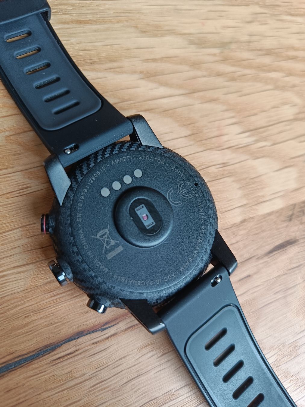 Amazfit Smartwatch: Amazfit Stratos Smartwatch - Black – D'occasion à Luzern par abh_9htw 4