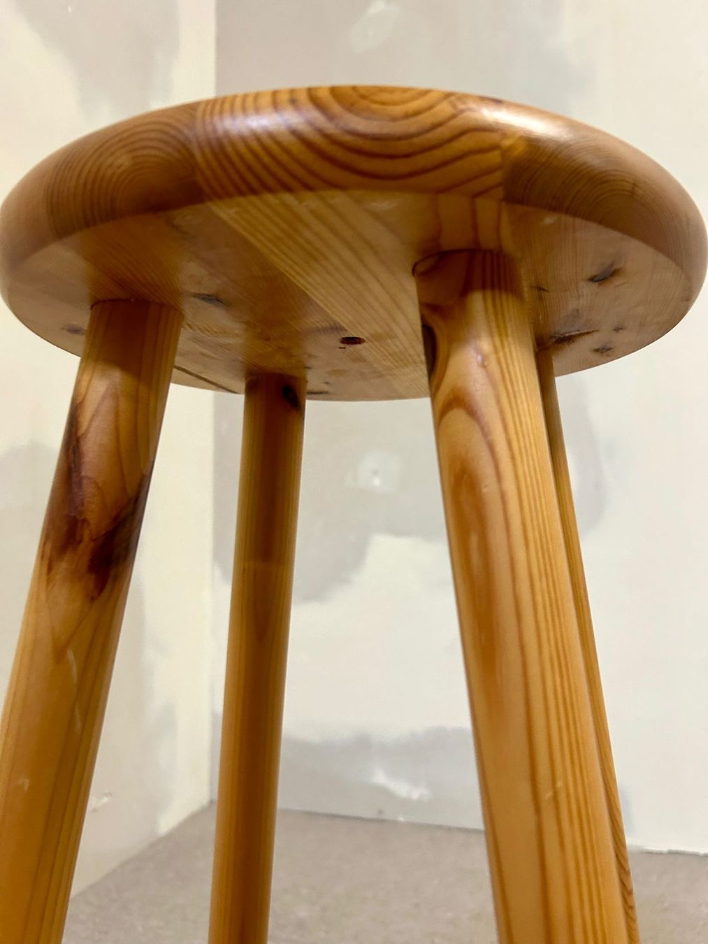 Sgabelli: Rustikaler Barhocker aus Massivholz Kiefer – Usato da Rickenbach ZH venduto da Der-Insider 7