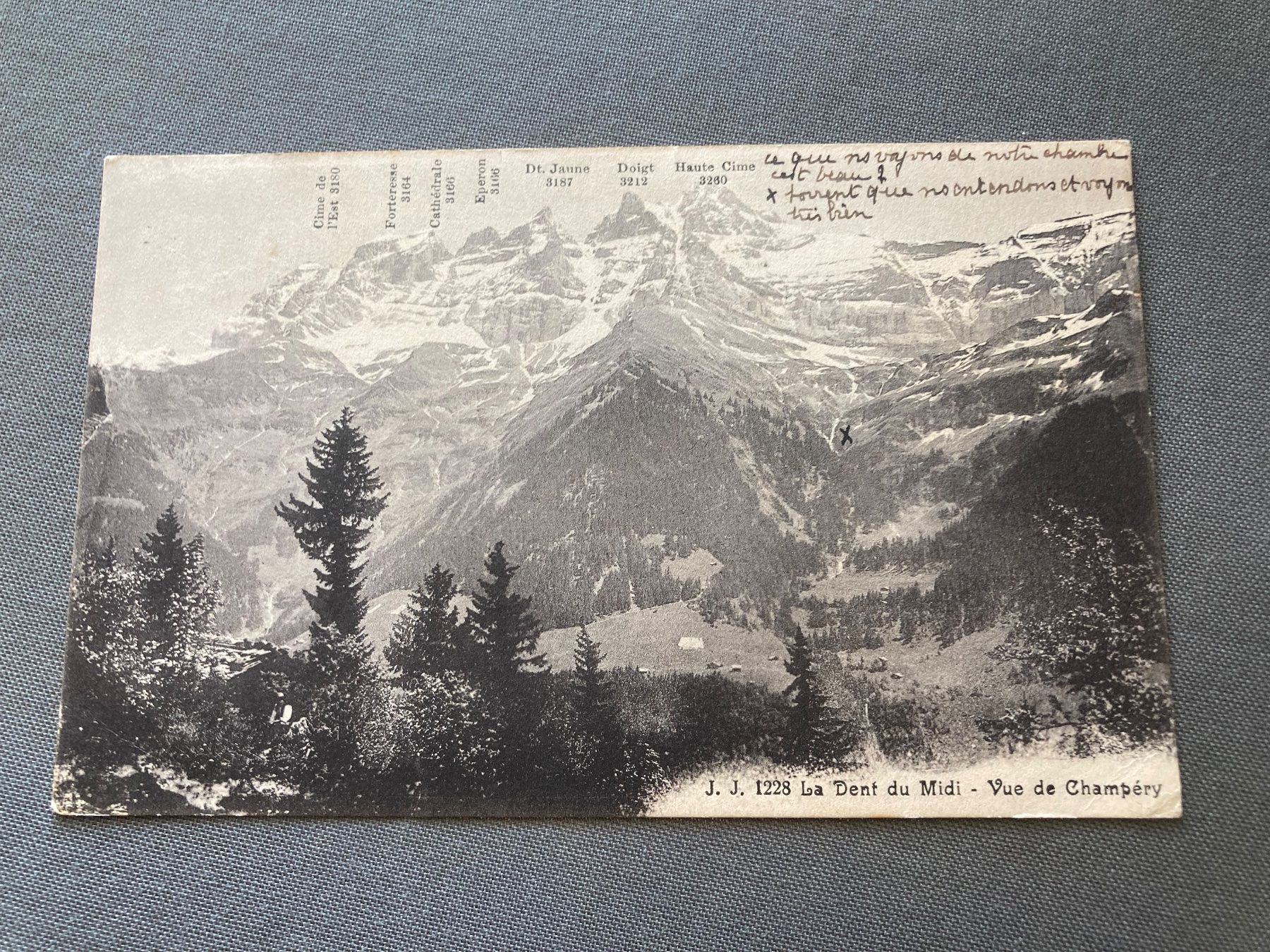 Cartoline postali: Ansichtskarte Dent du Midi Vue de Champéry mit frankierte... – Usato da Zürich venduto da mik_h9ty