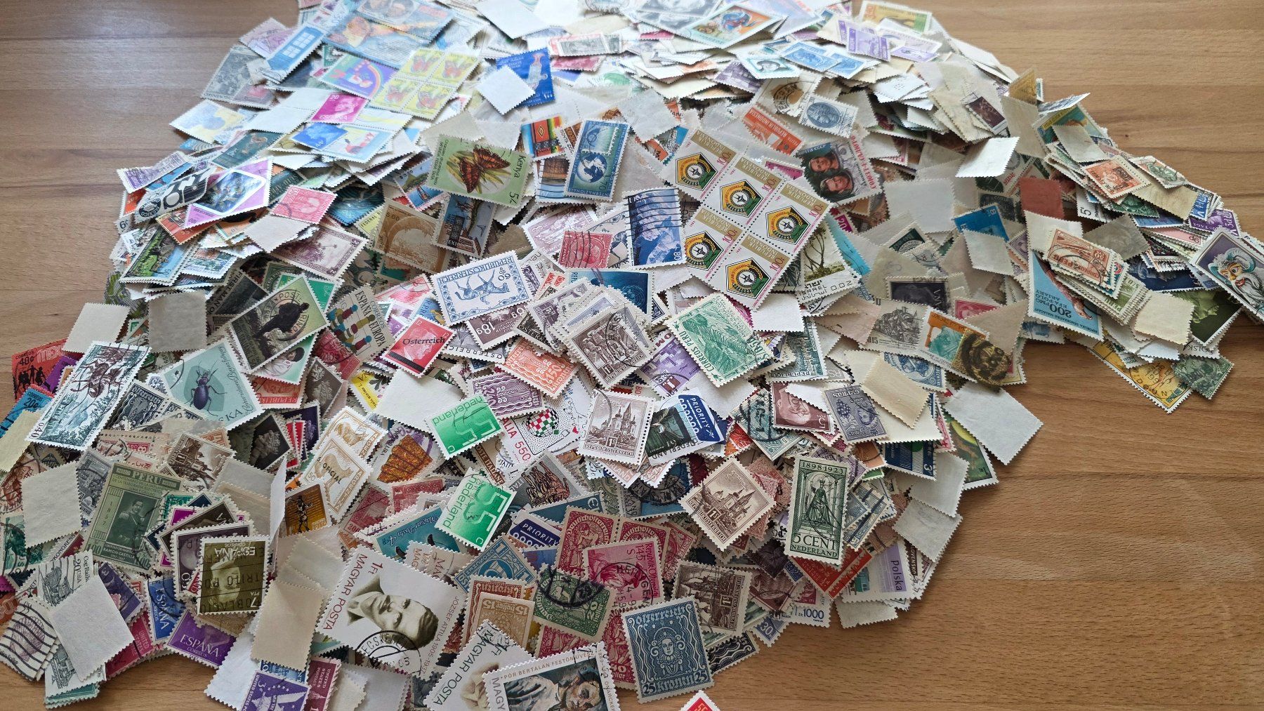 Tous les timbres: Briefmarken aus aller Welt – D'occasion à Wettswil par Schnuebe