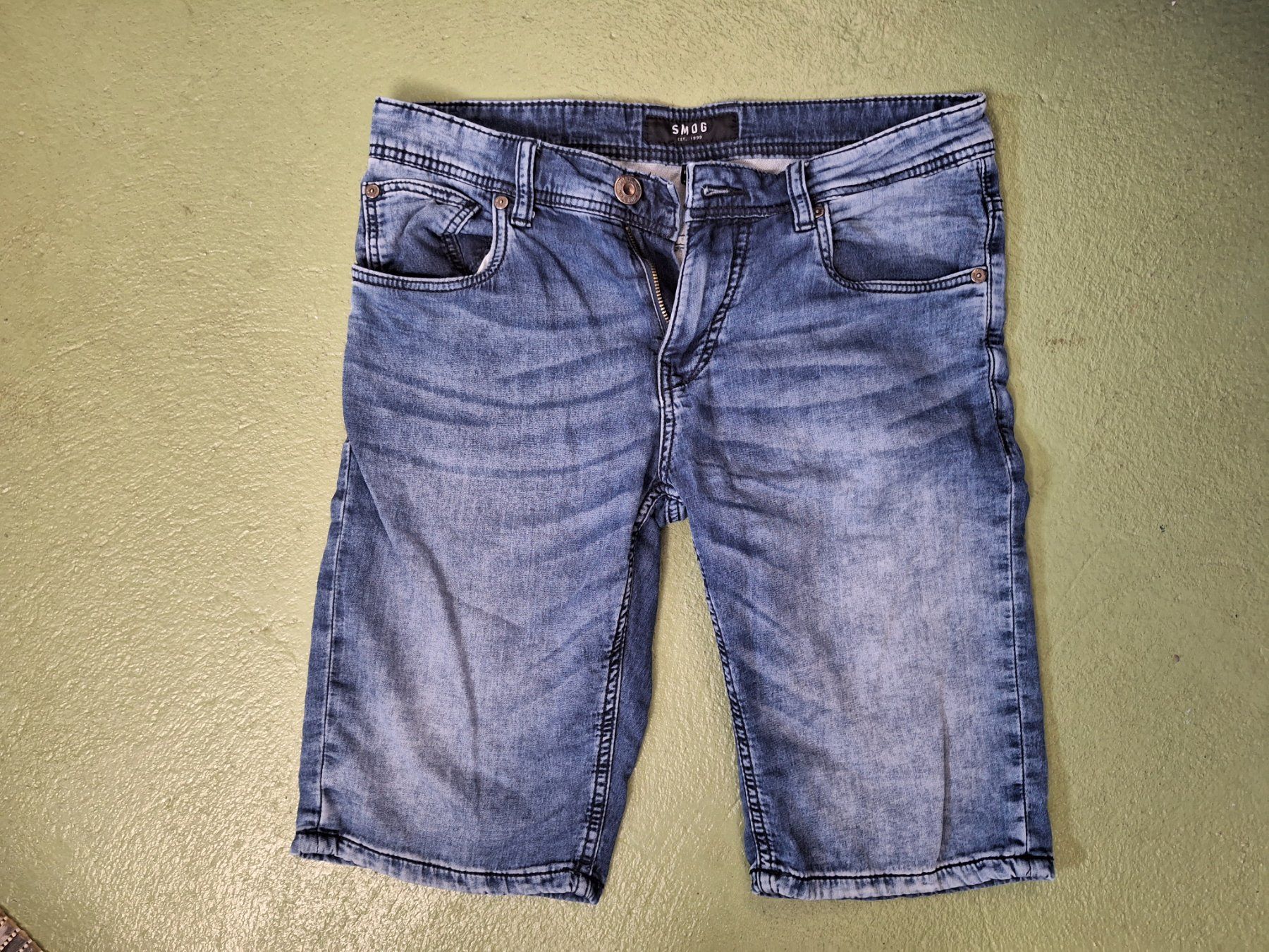 Pantaloni: Jeans Shorts – Usato da Niederglatt ZH venduto da Bobsli