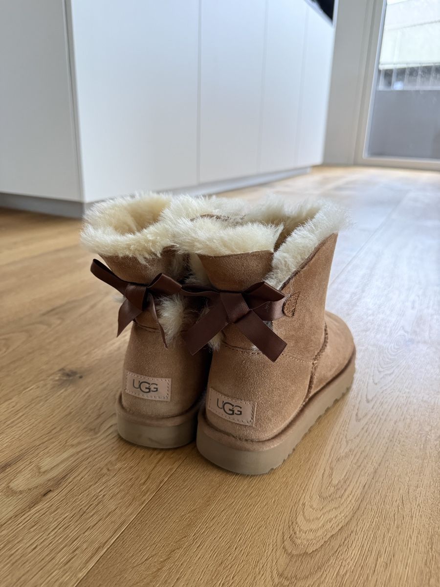 Scarpe da donna: UGG Stiefel – Nuovo (secondo la descrizione) da Schötz venduto da sel_tc6v