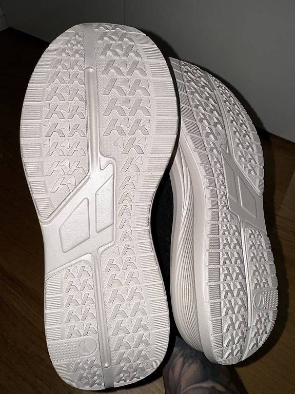Anta Scarpe da donna: Running shoes size 38.5 – Usato da Luzern venduto da fiona.1013 3