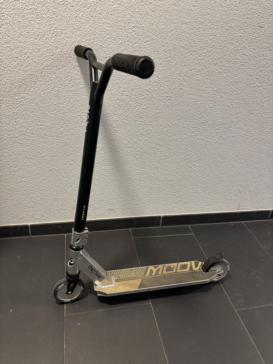 Kickboard: Moov Freestyle Scooter – Usato da Kreuzlingen venduto da Floh_Markteo