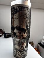 💀 Thermobecher gelasert mit Totenkopf-Motiv, Neuwertig!