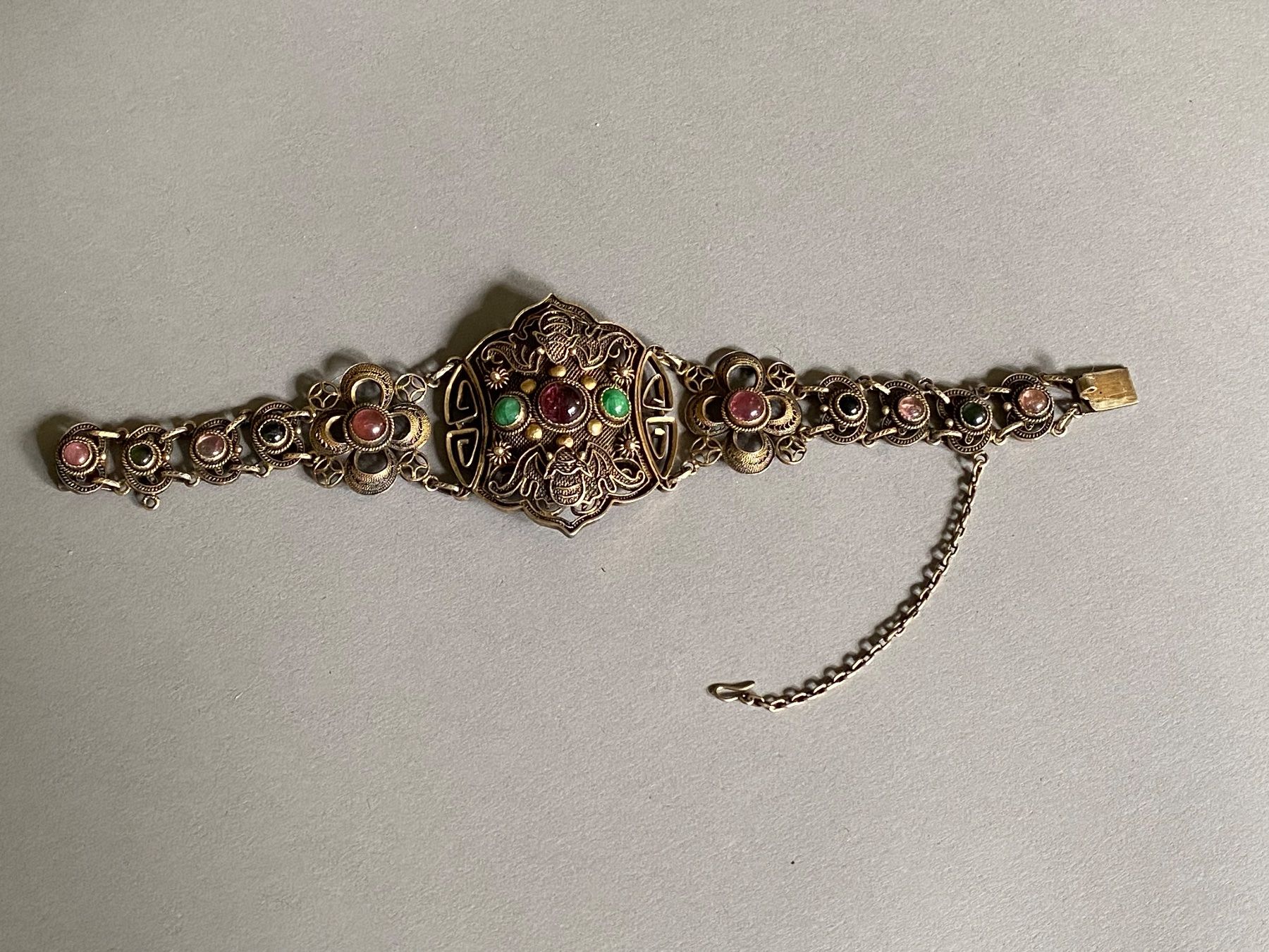 Armbänder & -reifen: CHINA / EDELSTEIN-ARMBAND – Gebraucht aus Basel von shorthills_2013 3