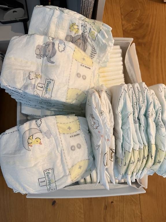 Pampers Secchi per pannolini & Pannolini: 96x Pampers Grösse 1 – Nuovo e nell'imballaggio originale da Muri AG venduto da tiffer26