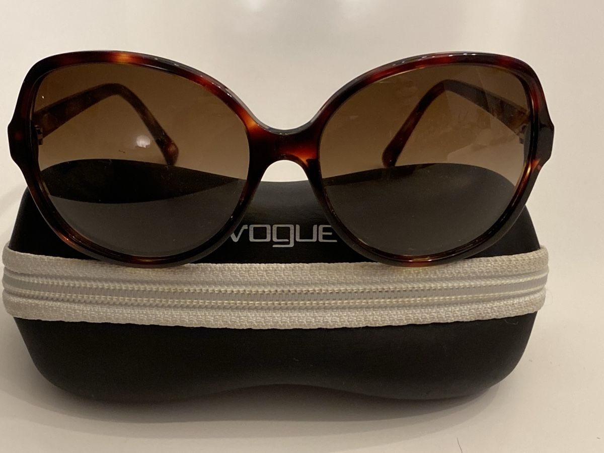 Vogue Occhiali & Lenti: Lunettes de soleil VOGUE – Nuovo (secondo la descrizione) da Vevey venduto da sasa2008