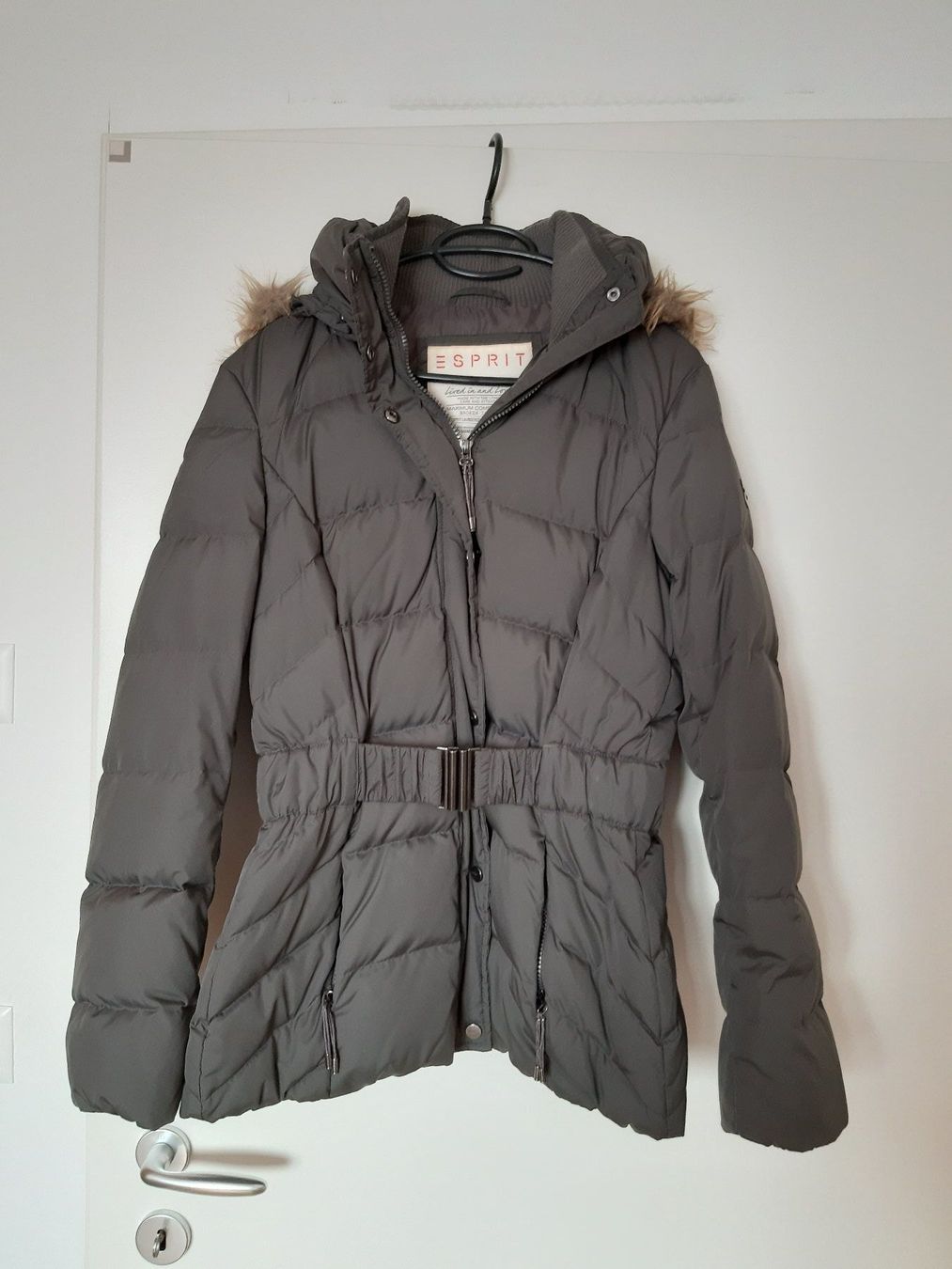 Esprit Giacche: Esprit, doudoune / Daunenjacke – Nuovo (secondo la descrizione) da Lussery-Villars venduto da pousinete02 6