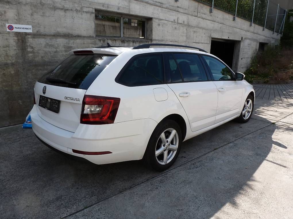 Autos: Skoda Octavia 2.0 TDI Ambition DSG – Gebraucht aus Rubigen von Scool 1