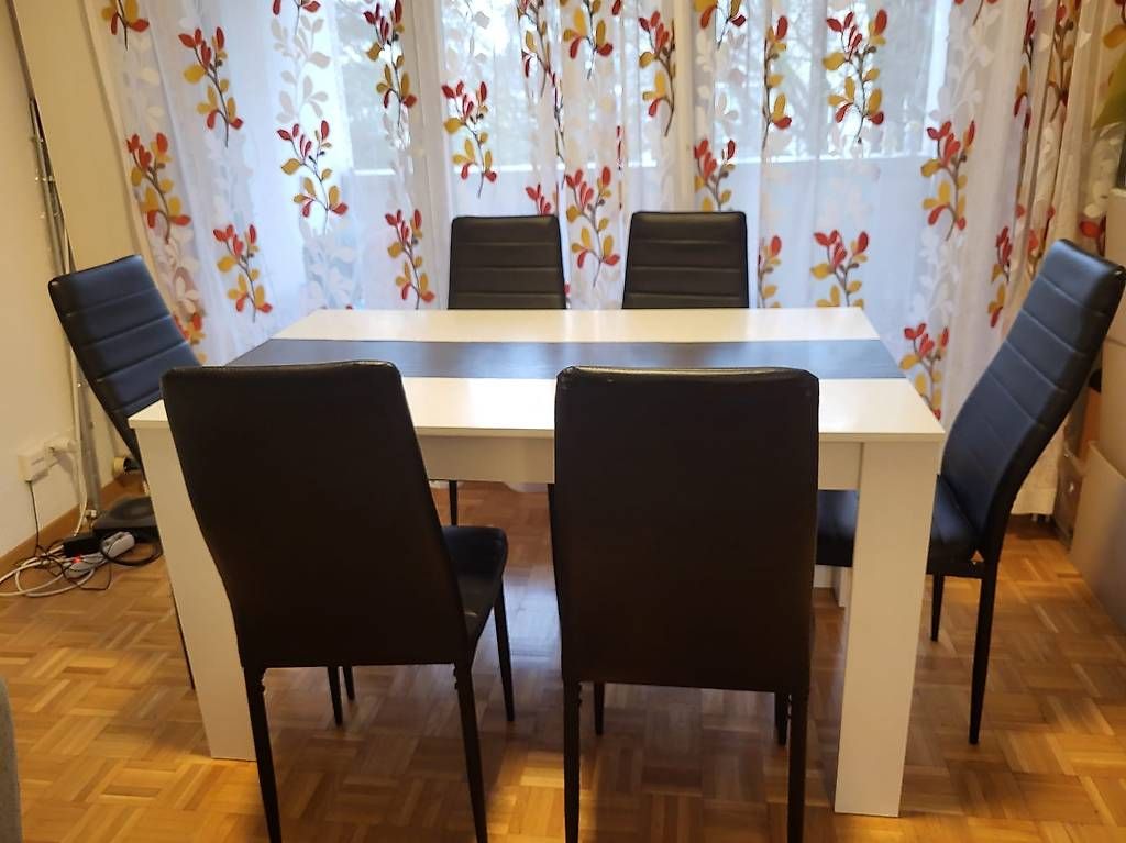 Tische: Dining table with 6 cusion chairs – Gebraucht aus Zürich von maj_9mn5
