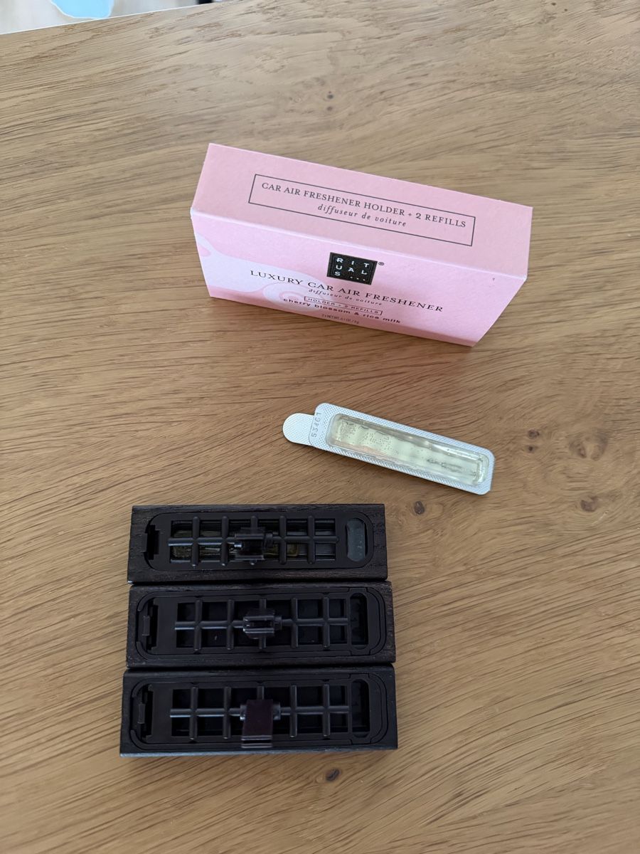 Rituals Spray per ambienti: 3x RITUALS Auto Lufterfrischer Holder +1x Refills Cherry – Nuovo (secondo la descrizione) da Rudolfstetten venduto da Coile 3