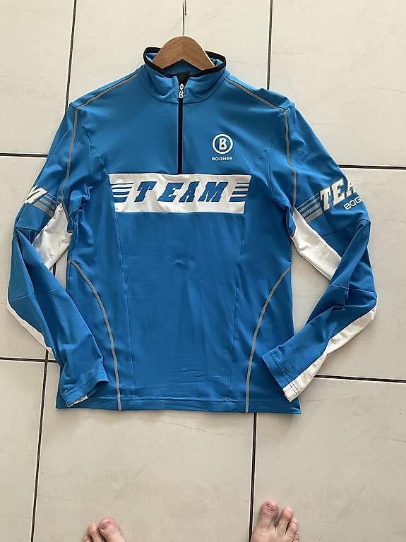 Lotti di vestiti: Bogner "TEAM" Skibekleidung, Jacke, Pullover, Handschuhe – Usato da Luzern venduto da moevejonathan 1
