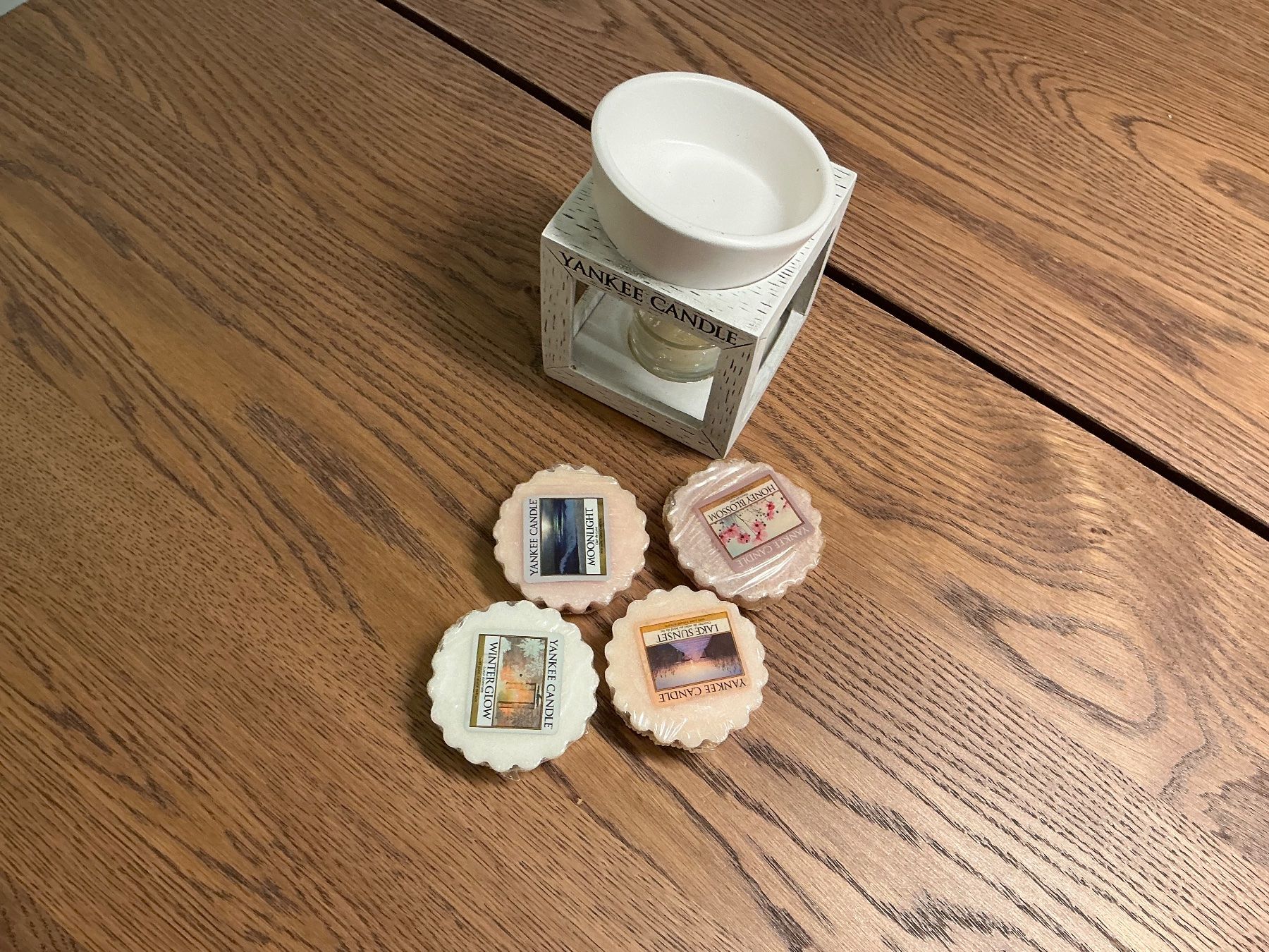Lufterfrischer: Yankee Candle Duftlampe mit 4 Tarts – Neu (gemäss Beschreibung) aus Würenlos von ursle67