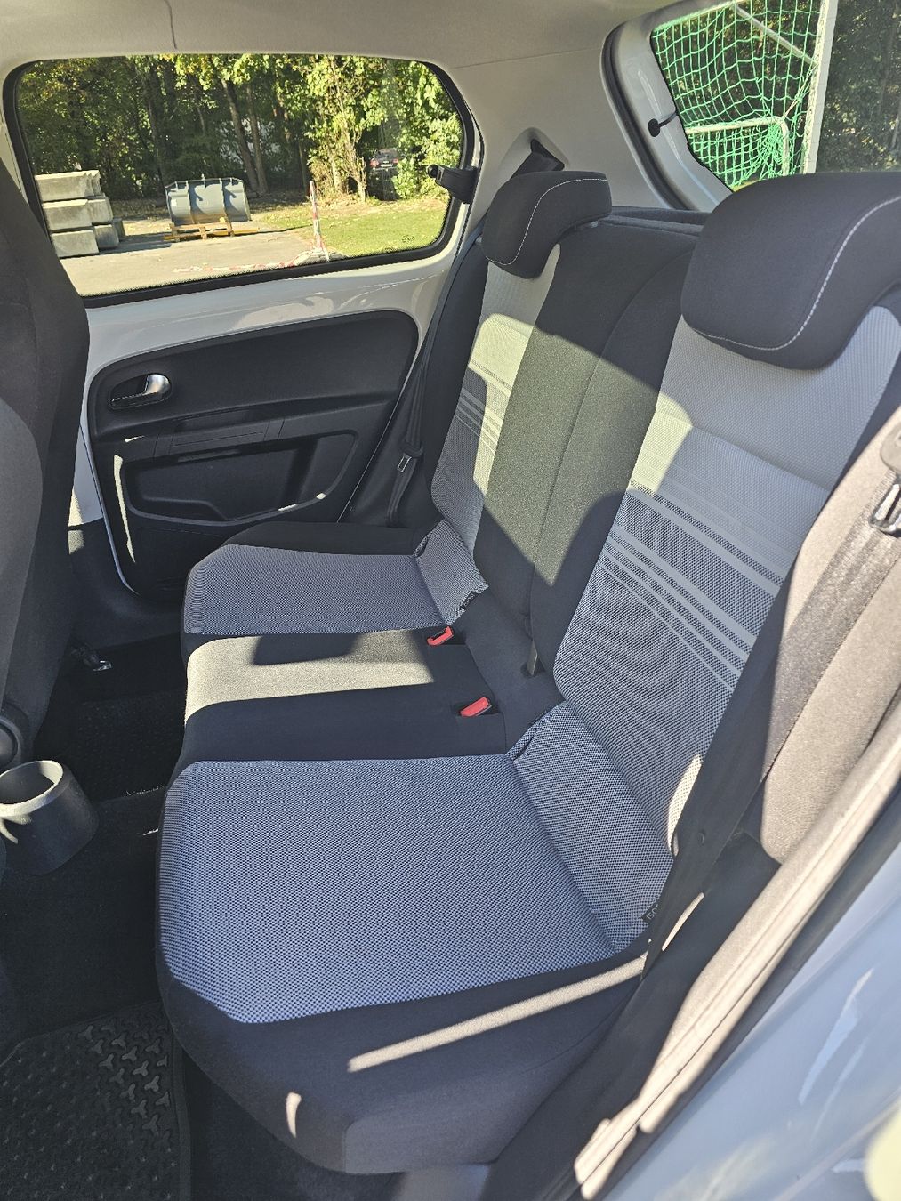 VW Autos: Wunderschöner VW Up weiss 1.0, 8-fach bereift – Gebraucht aus Balzers von ridr 5
