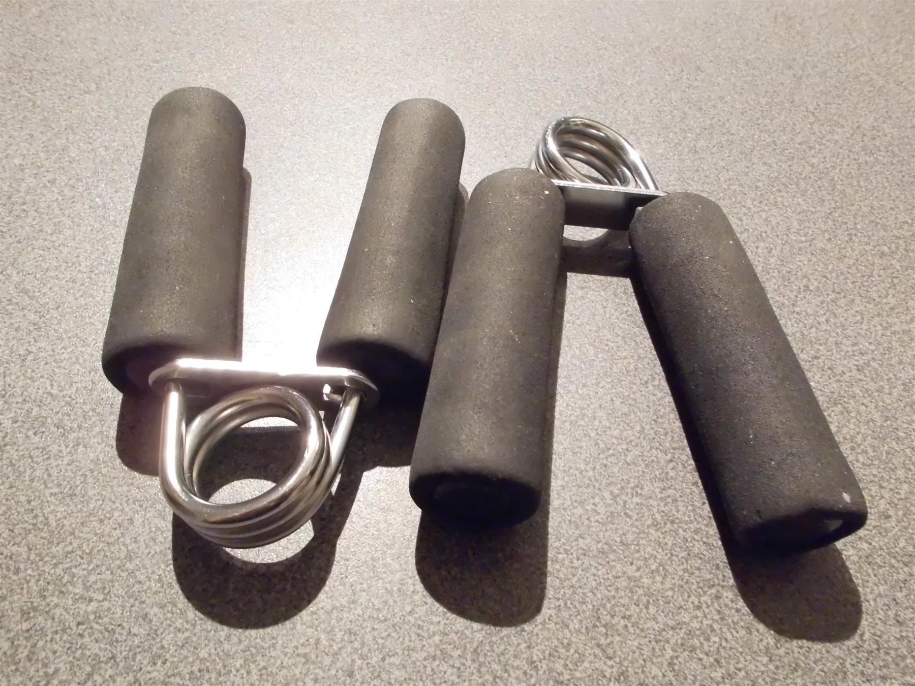 Hometrainer: Handtrainer 1 Paar, schwarz – Usato da Zürich venduto da abraxas1291