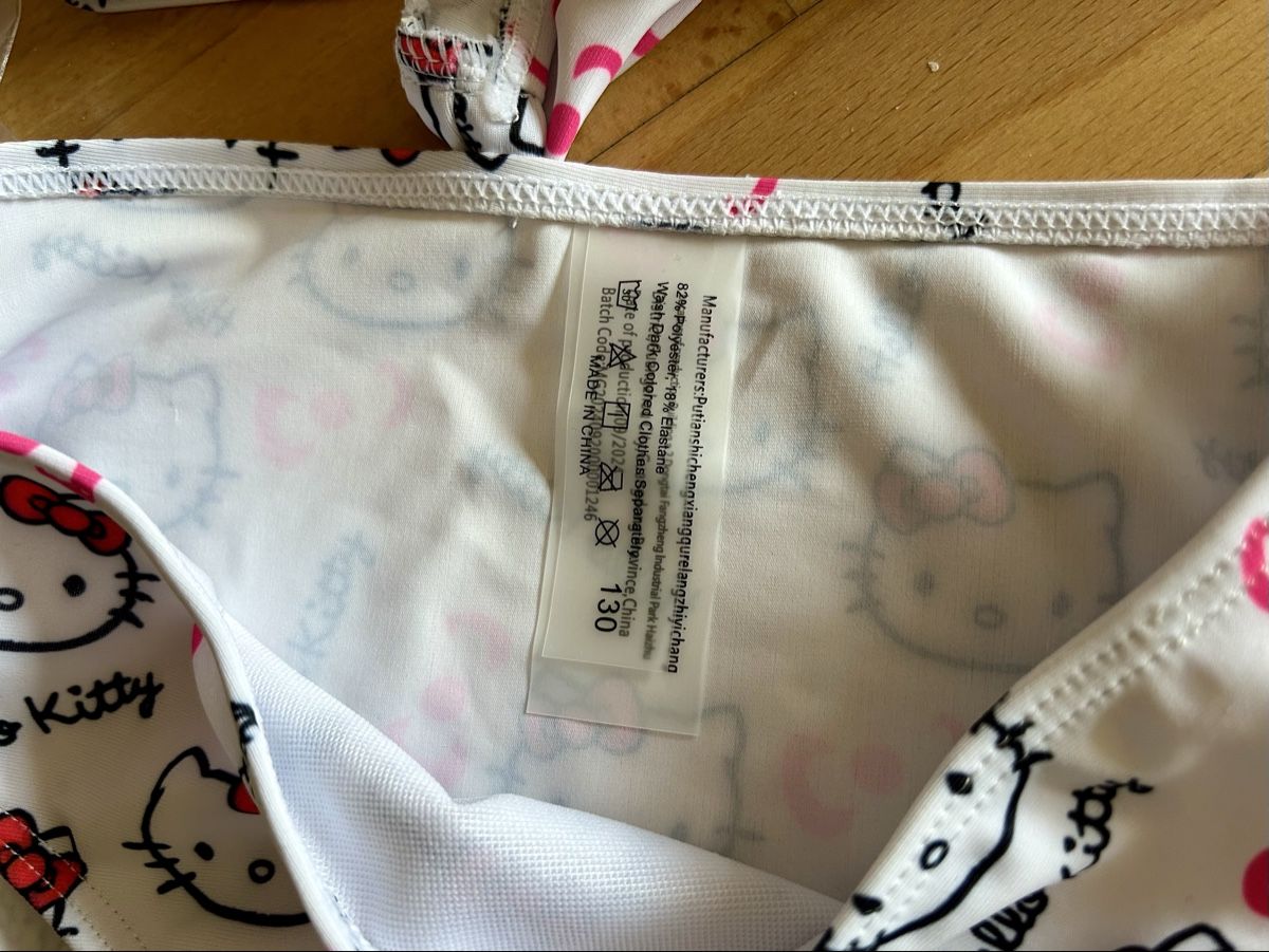 Costumi da bagno & Bikini: Hello Kitty Bikini, Gr. 130/Neu! – Nuovo e nell'imballaggio originale da Zürich venduto da kiwi1994 1