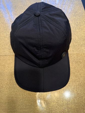 Trendige Bogner Kappe in Schwarz, Neuwertig, Gr. S/M