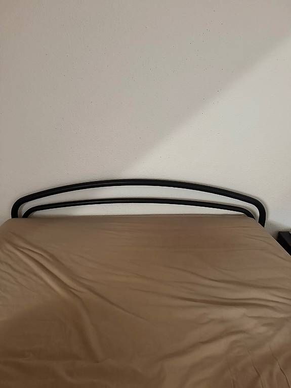 Letti: Bett mit Metallrahmen und Lattenrost – Usato da Buchs AG venduto da mar_n9c7 1