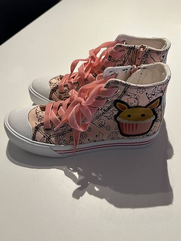 Schuhe für Mädchen: Evoli Sneaker Gr. 37 – Gebraucht aus Olten von sar_975n 1