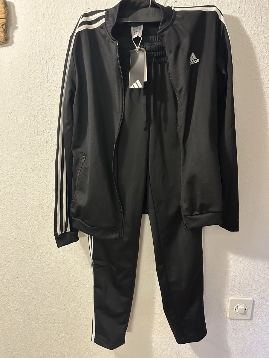Adidas Completi: Adidas Trainingsanzug neu mit Etikett – Nuovo e nell'imballaggio originale da Sax venduto da Mueller9412