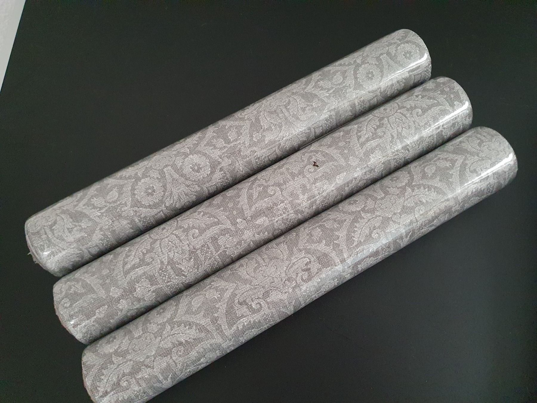 Set di tavolo e panche: 3 Rollen Tischläufer / Tischsets – Usato da Dagmersellen venduto da Jarsetz_Restposten