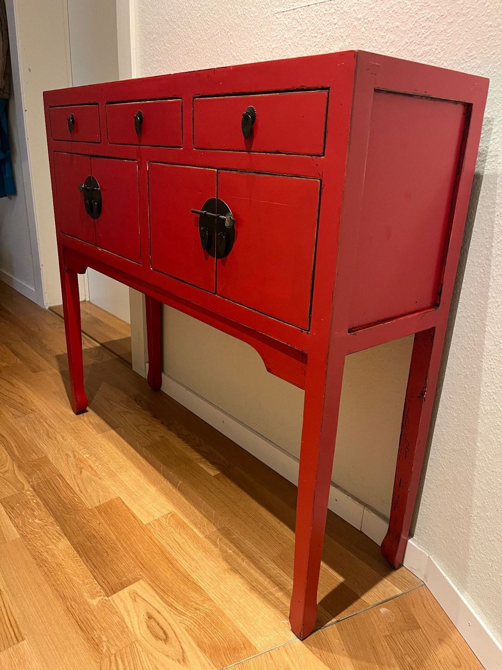 Commodes: Chinesische Sideboard / Kommode rot mit 3 Schubladen 4 Türen – D'occasion à Zürich par oli_y6vc 1